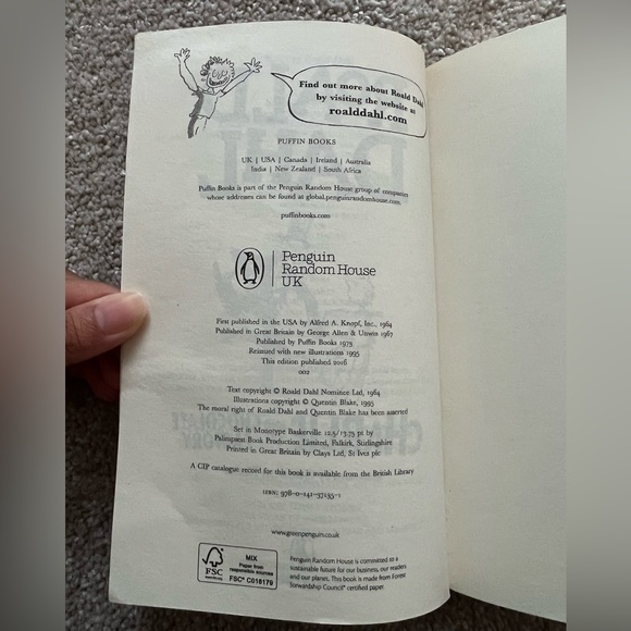 Charlie and The Chocolate Factory by Roald Dahl - Picture 5 of 5